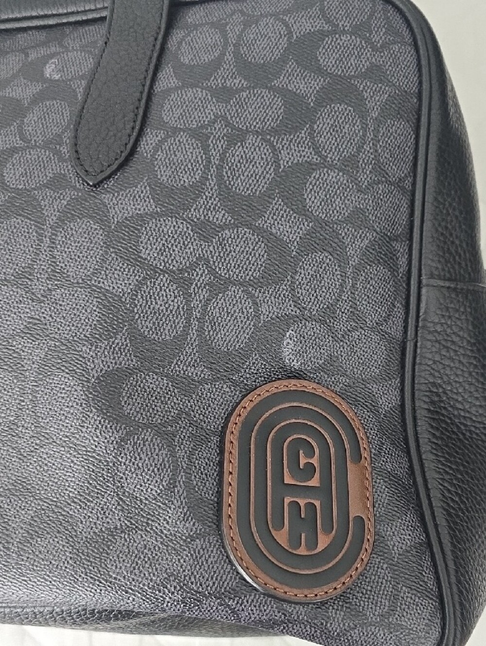 Coach Duffle Bag - Picture 4 of 7